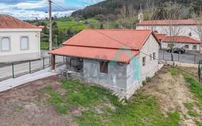 Vista exterior de Casa o xalet en venda en Siero amb Calefacció, Jardí privat i Terrassa