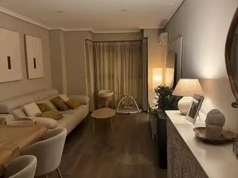 Sala d'estar de Pis en venda en Valencia amb Aire condicionat, Calefacció i Parquet