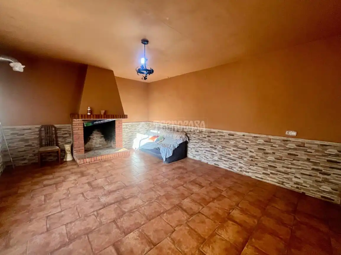 Detached homes for sale in Valdepeñas  with Air Conditioner, Heating and Terrace