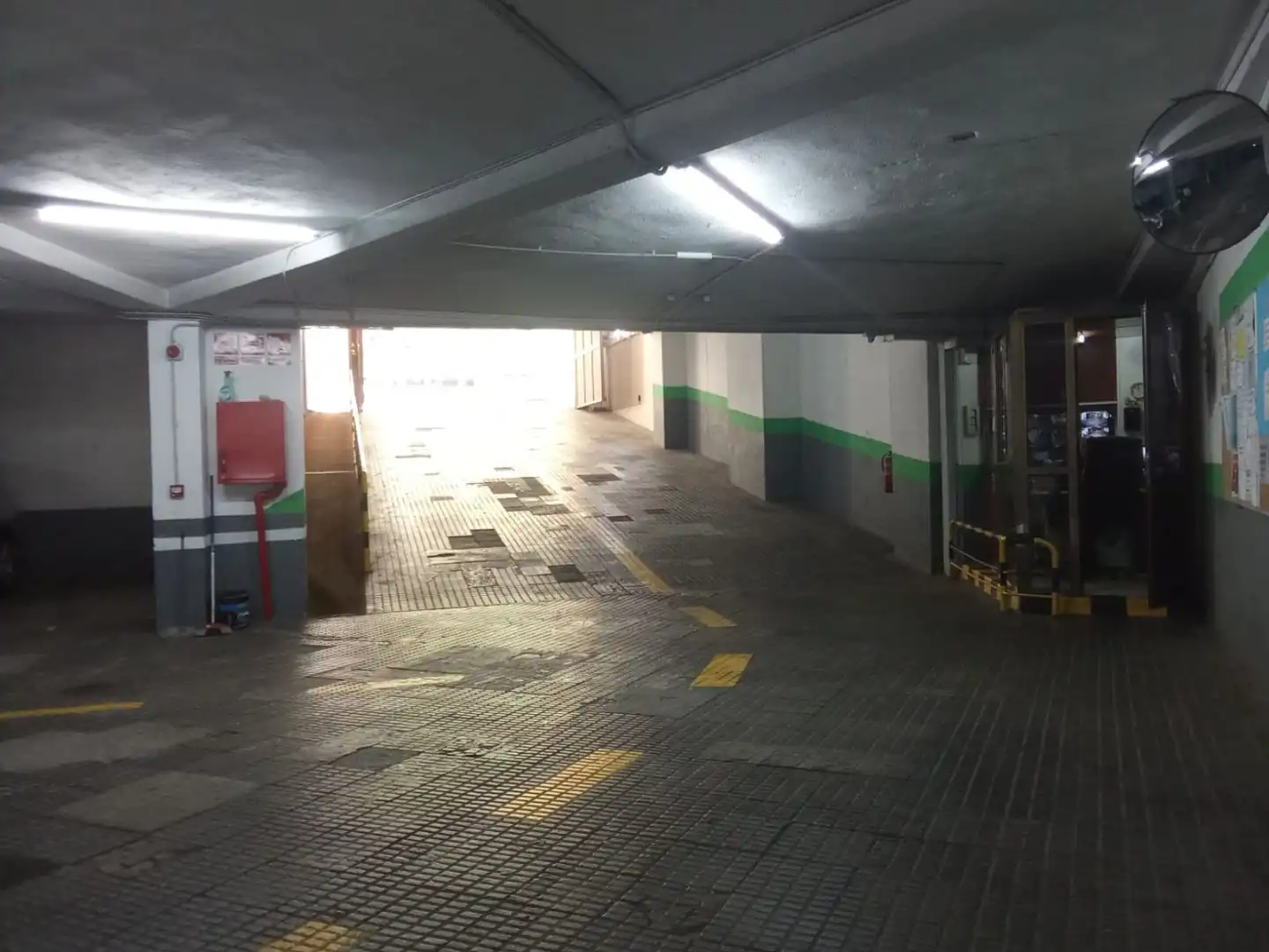 Parking de Garaje en venta en Barcelona con Alarma