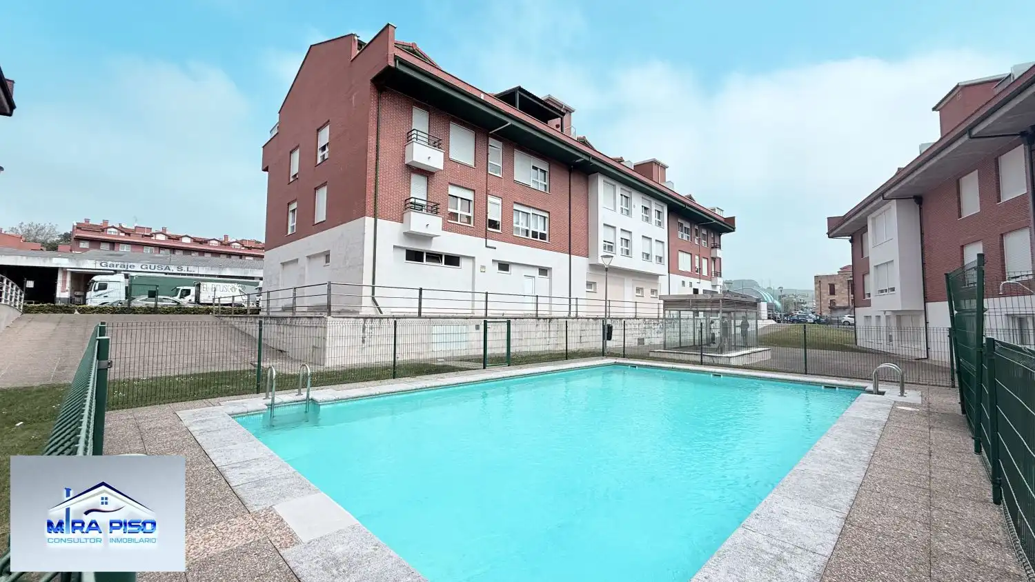Piscina de Ático en venta en Entrambasaguas con Calefacción, Parquet y Terraza