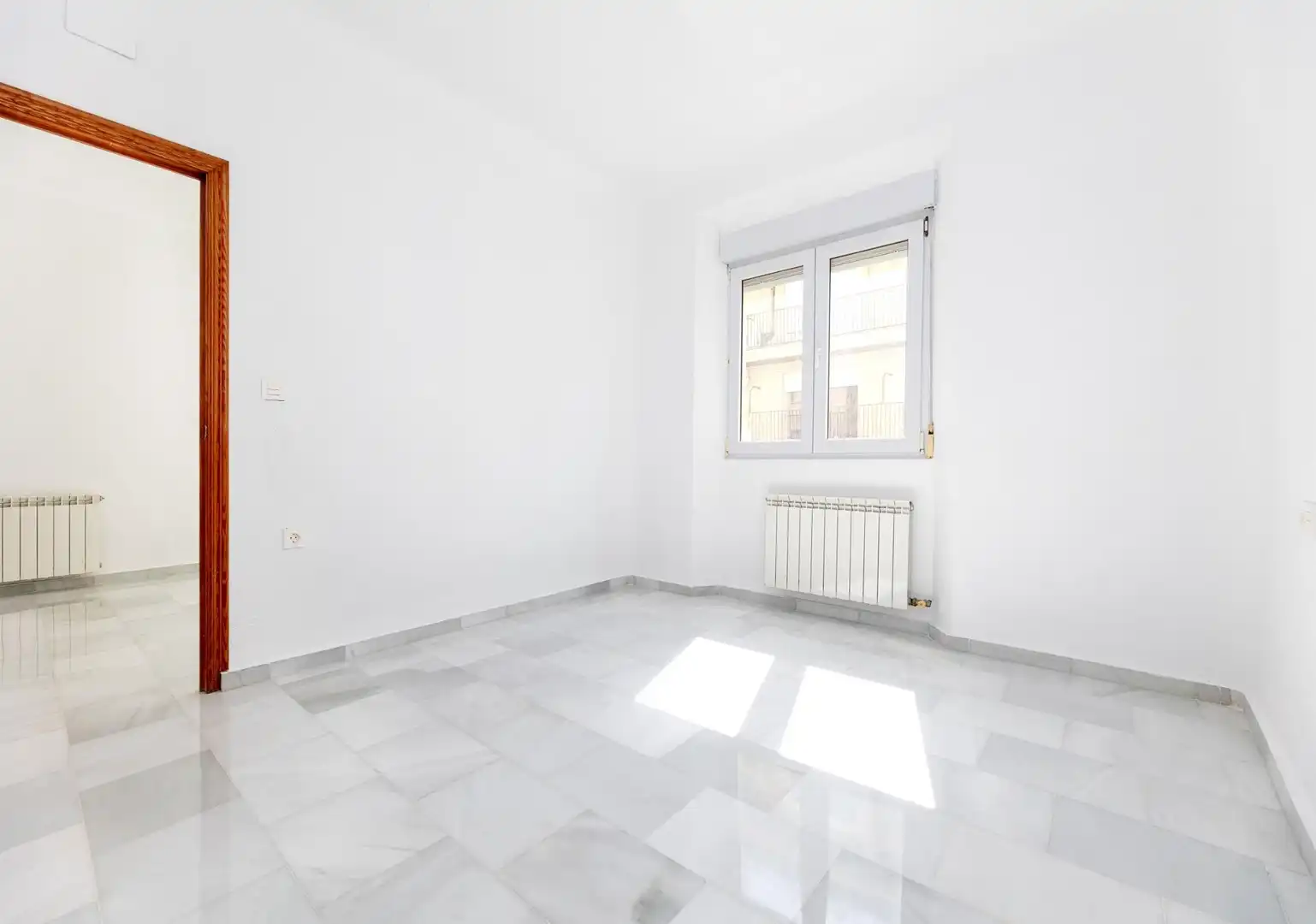 Schlafzimmer von Wohnung zur Miete in Granada mit Heizung