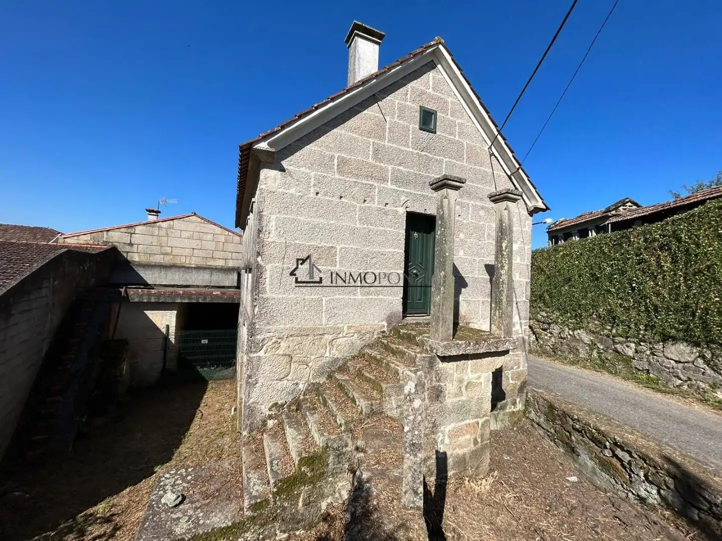 Vista exterior de Casa o xalet en venda en Vilaboa amb Jardí privat