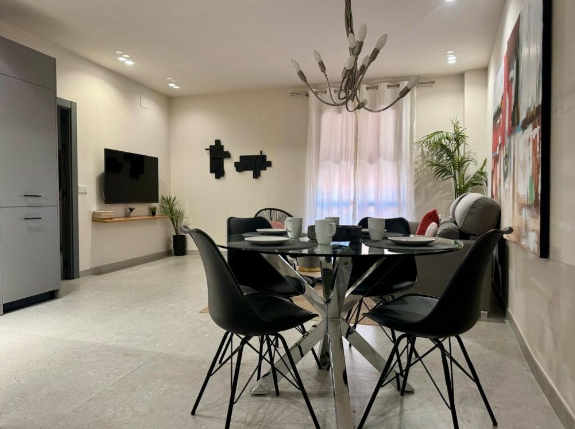 Menjador de Apartament de lloguer en Alicante / Alacant amb Aire condicionat, Calefacció i Parquet