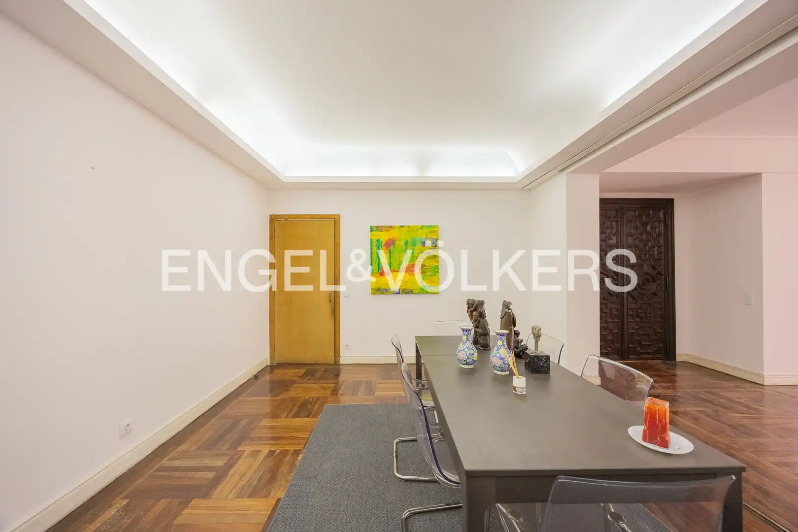 Comedor de Piso en venta en Bilbao  con Calefacción, Terraza y Trastero