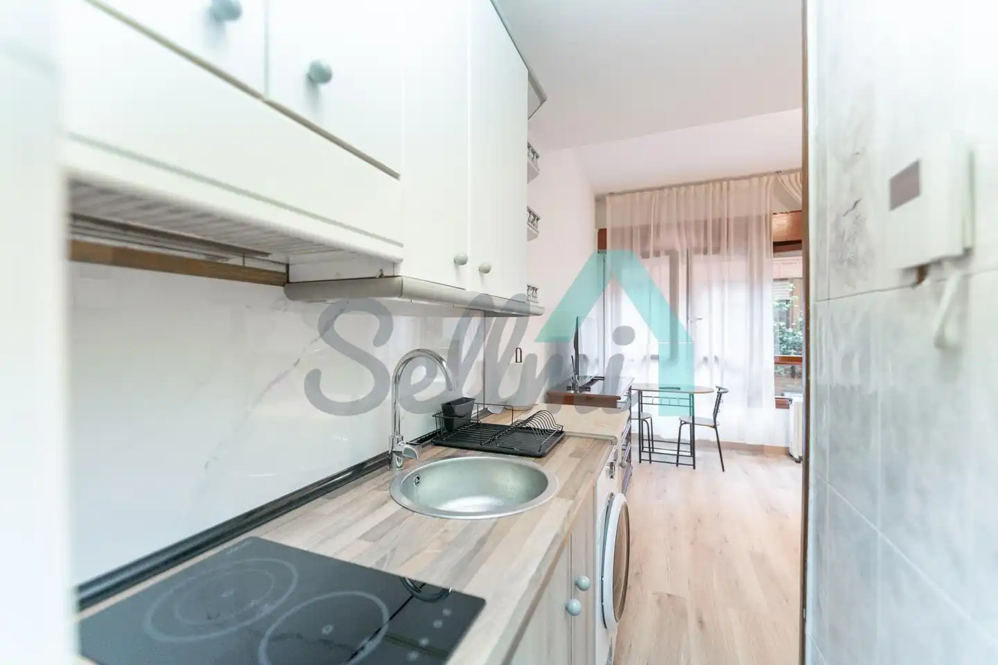Cocina de Estudio de alquiler en Oviedo  con Parquet y Amueblado