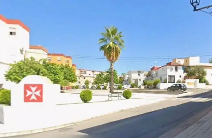 Vista exterior de Casa adosada en venta en Lora del Río