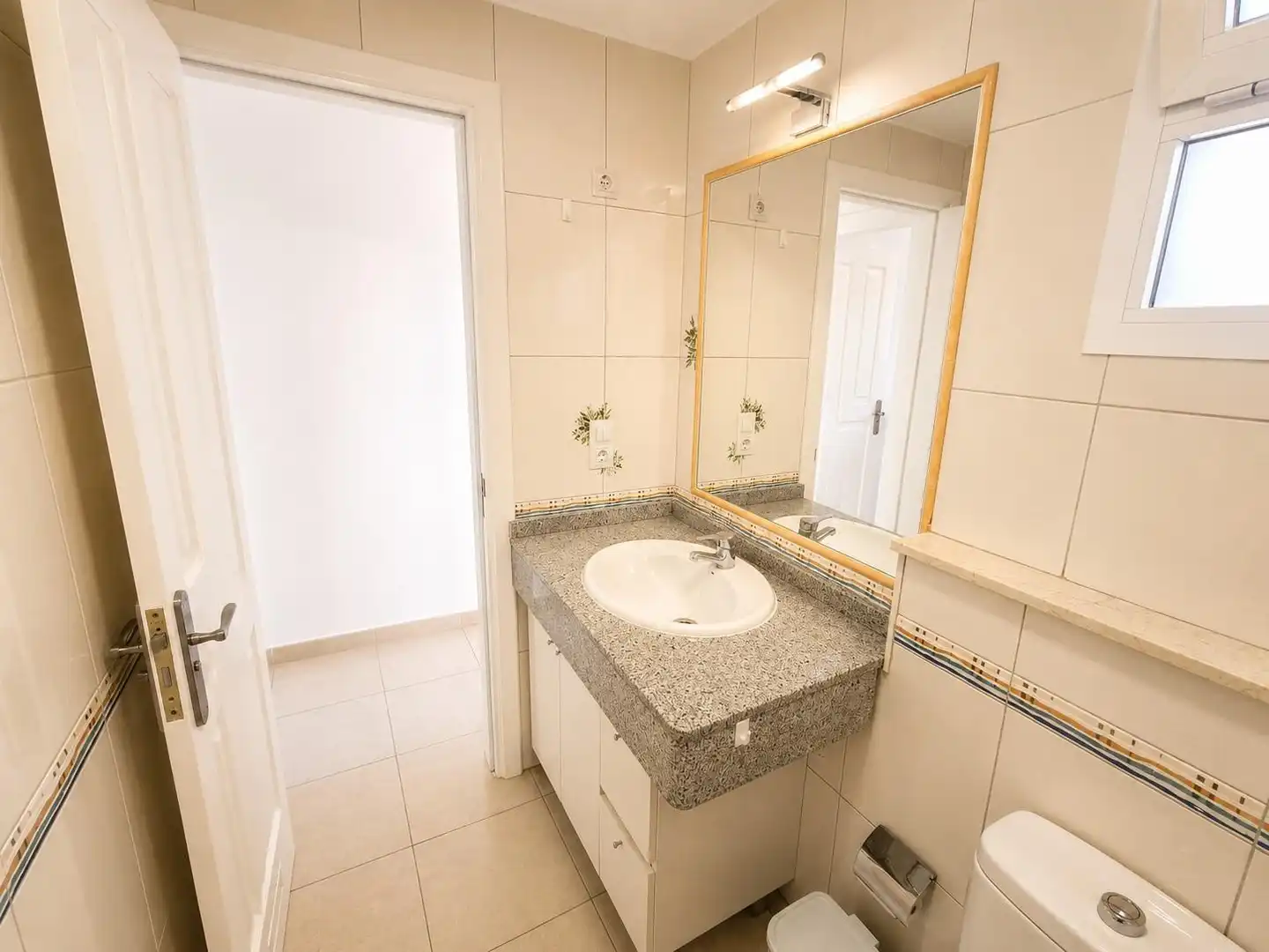 Bany de Casa o xalet de lloguer en San Bartolomé de Tirajana amb Aire condicionat, Terrassa i Piscina comunitària