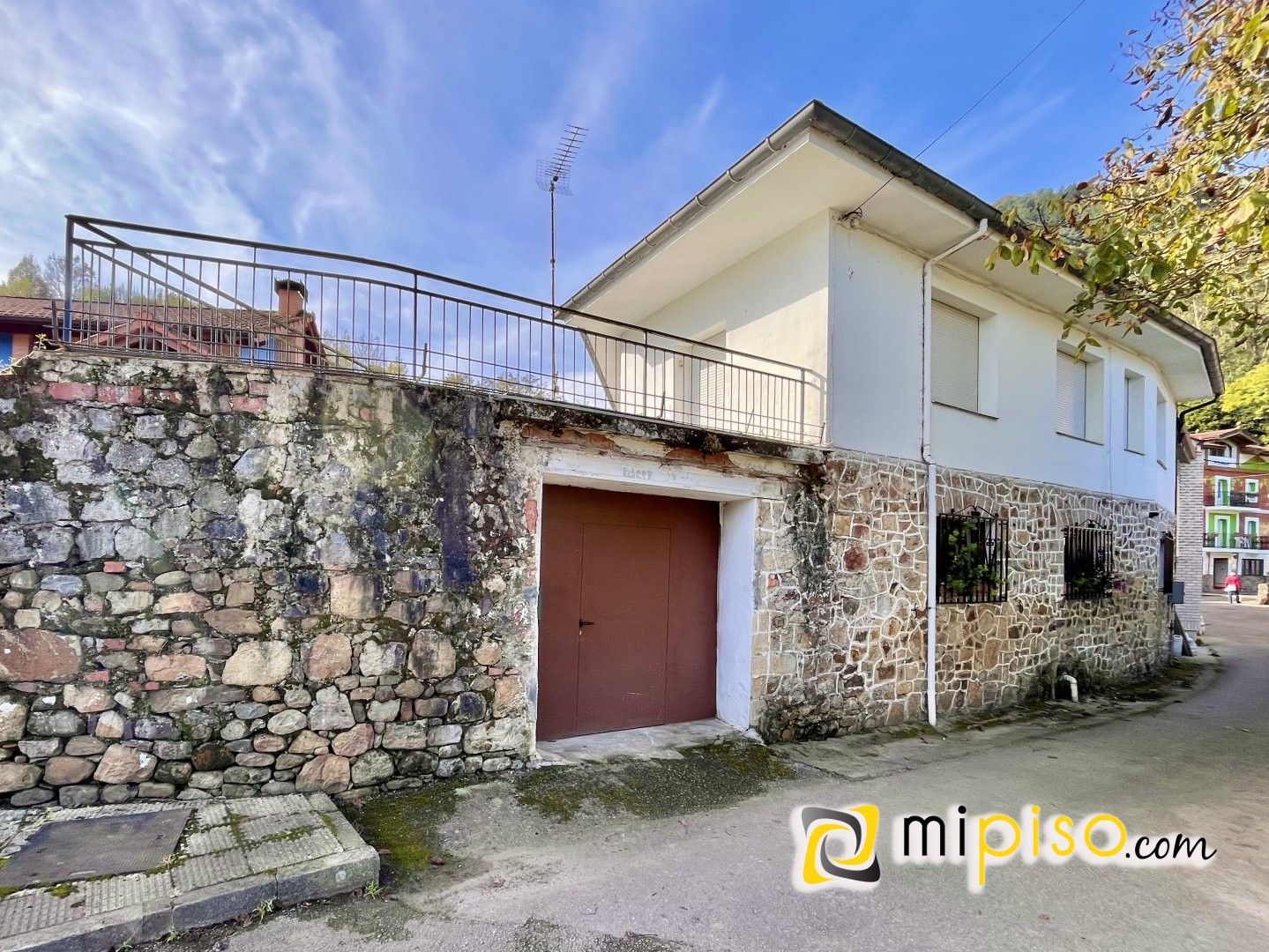 Vista exterior de Casa o chalet en venta en Ampuero con Calefacción, Terraza y Amueblado