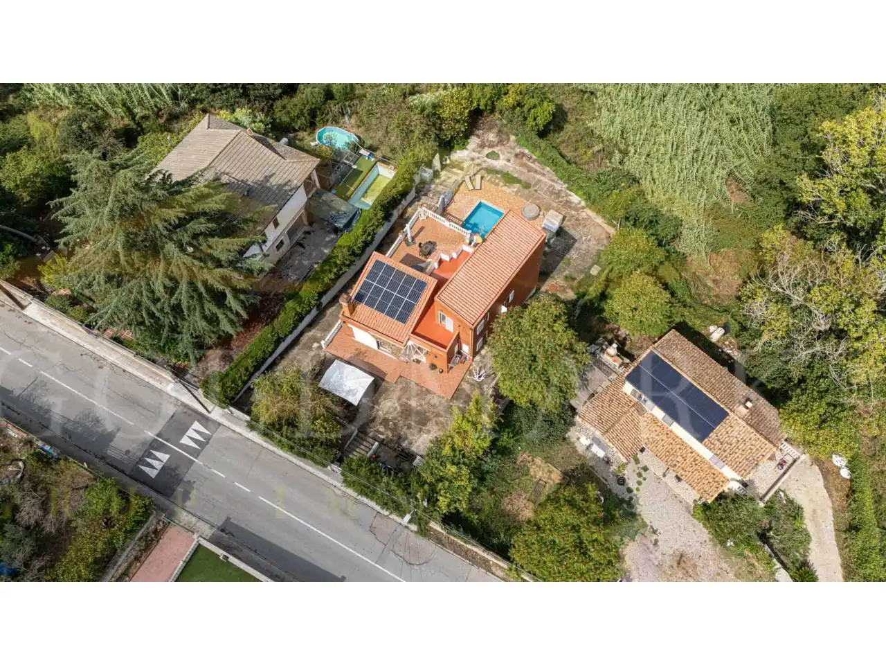 Vista exterior de Casa o xalet en venda en Corbera de Llobregat amb Aire condicionat, Calefacció i Jardí privat
