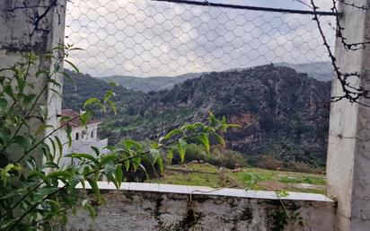 Vista exterior de Casa o xalet en venda en Benaoján amb Terrassa i Balcó