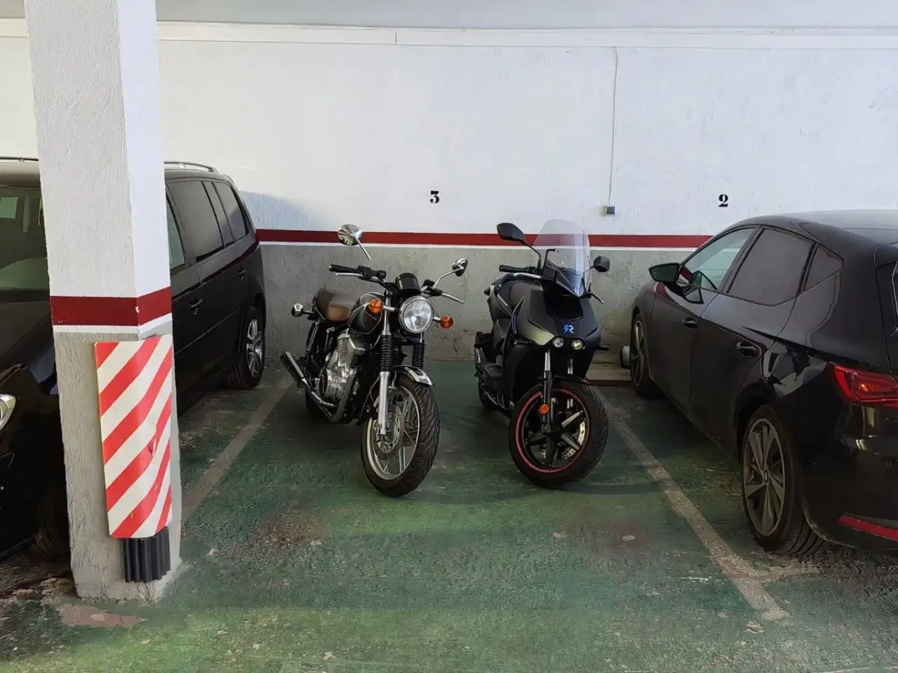 Moto in affitto a Av. Castellbisbal 26, imagen 3