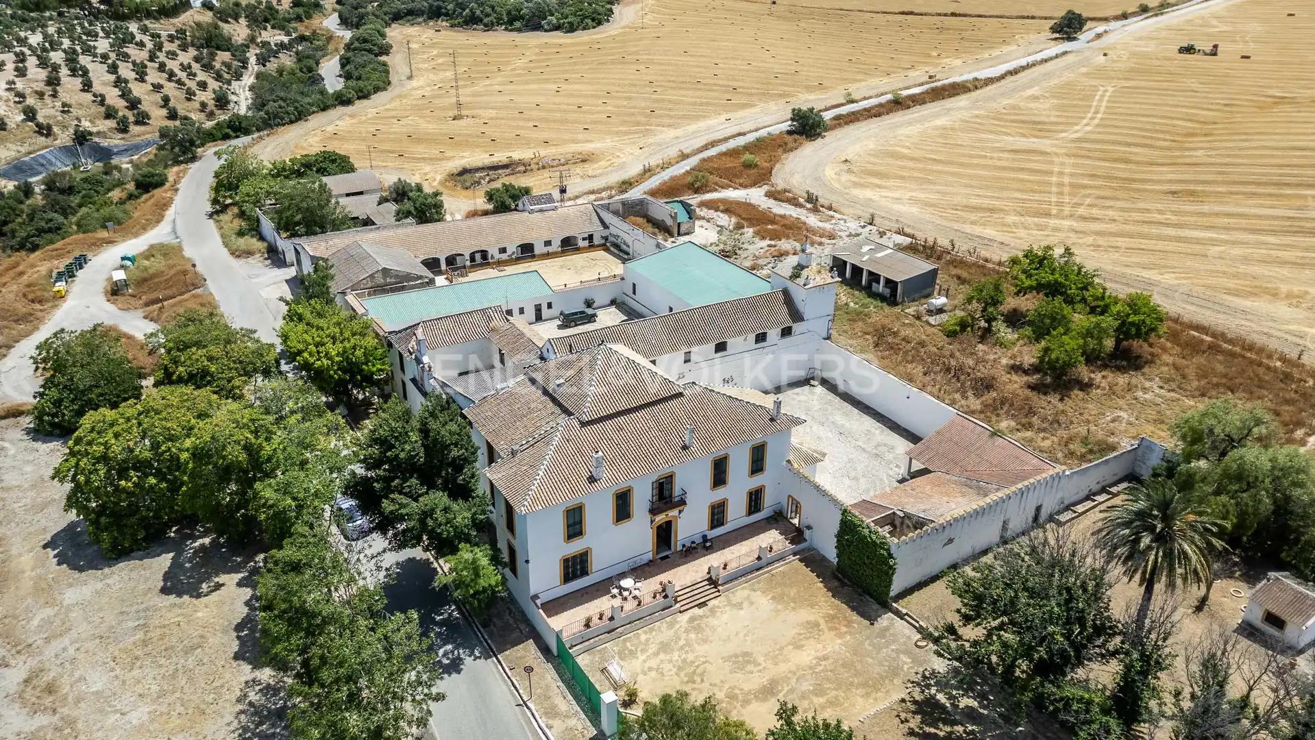 Vista exterior de Casa o xalet en venda en Osuna amb Calefacció, Jardí privat i Terrassa