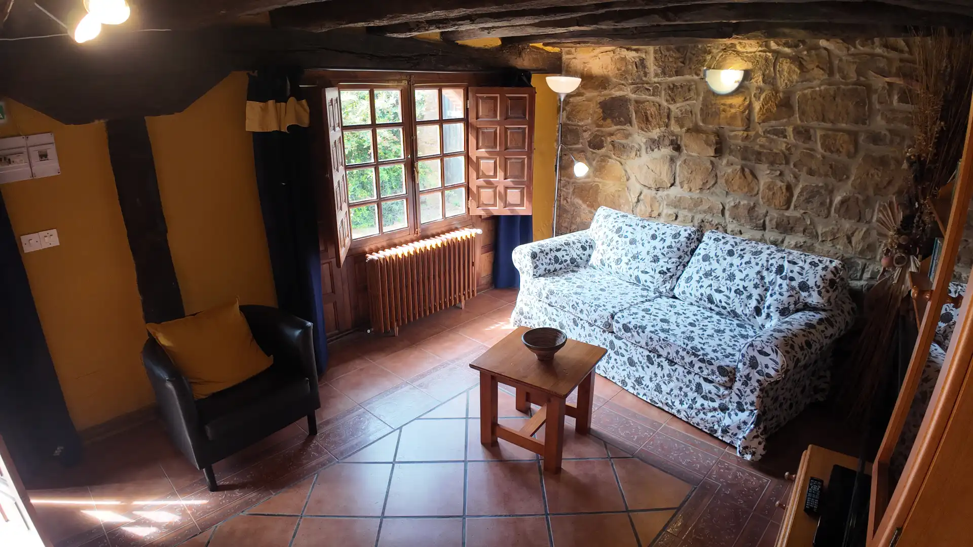 Sala de estar de Edificio en venta en Valderredible