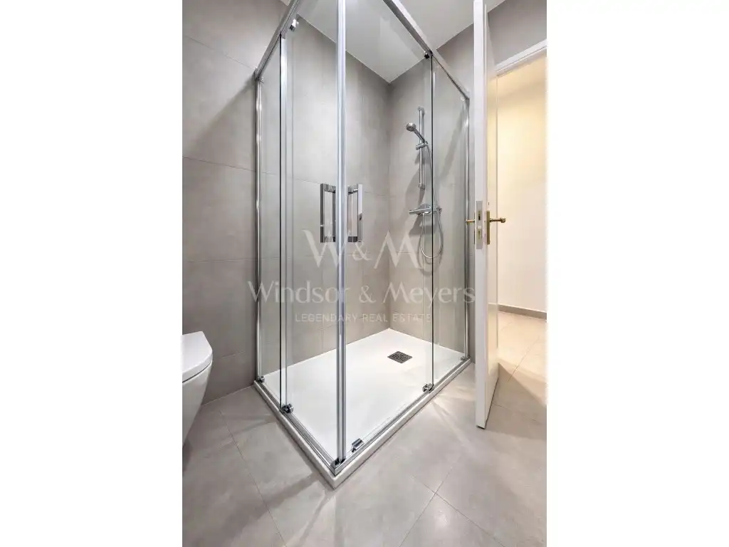 Baño de Piso en venta en Andorra la Vella con Calefacción y Horno