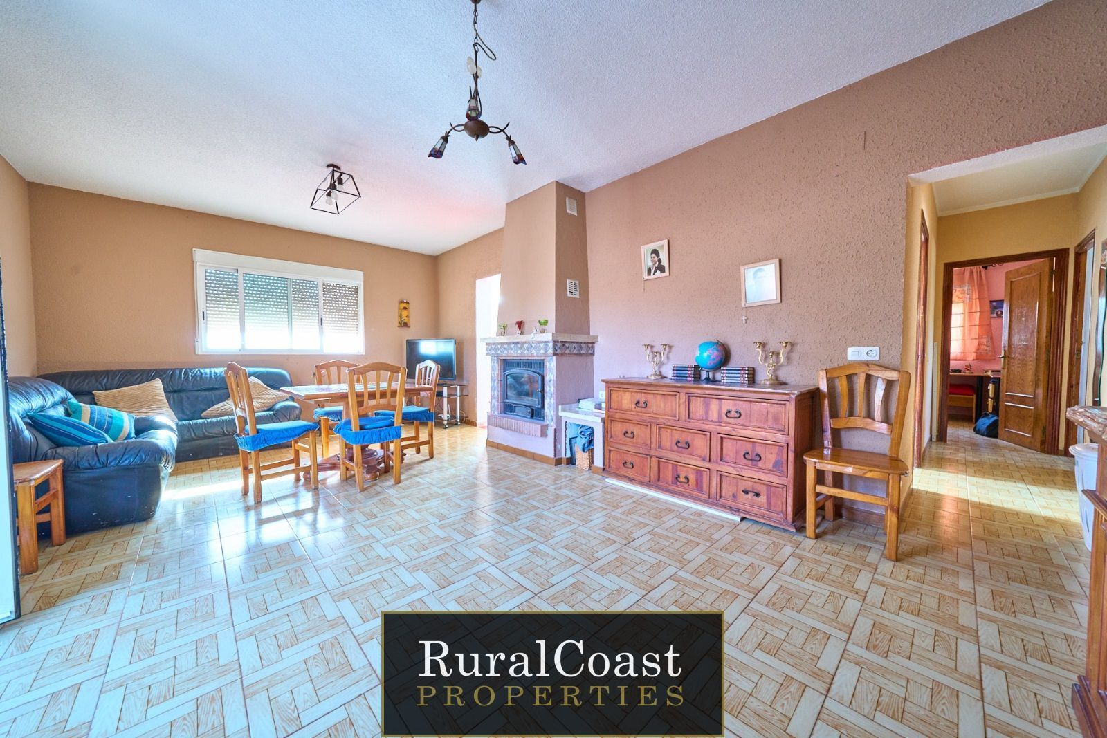Sala d'estar de Casa o xalet en venda en Busot amb Aire condicionat, Calefacció i Terrassa