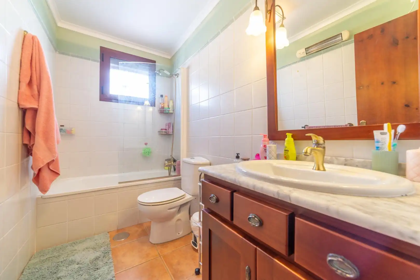 Badezimmer von Einfamilien-Reihenhaus zum Verkauf in San Javier mit Klimaanlage, Heizung und Privatgarten