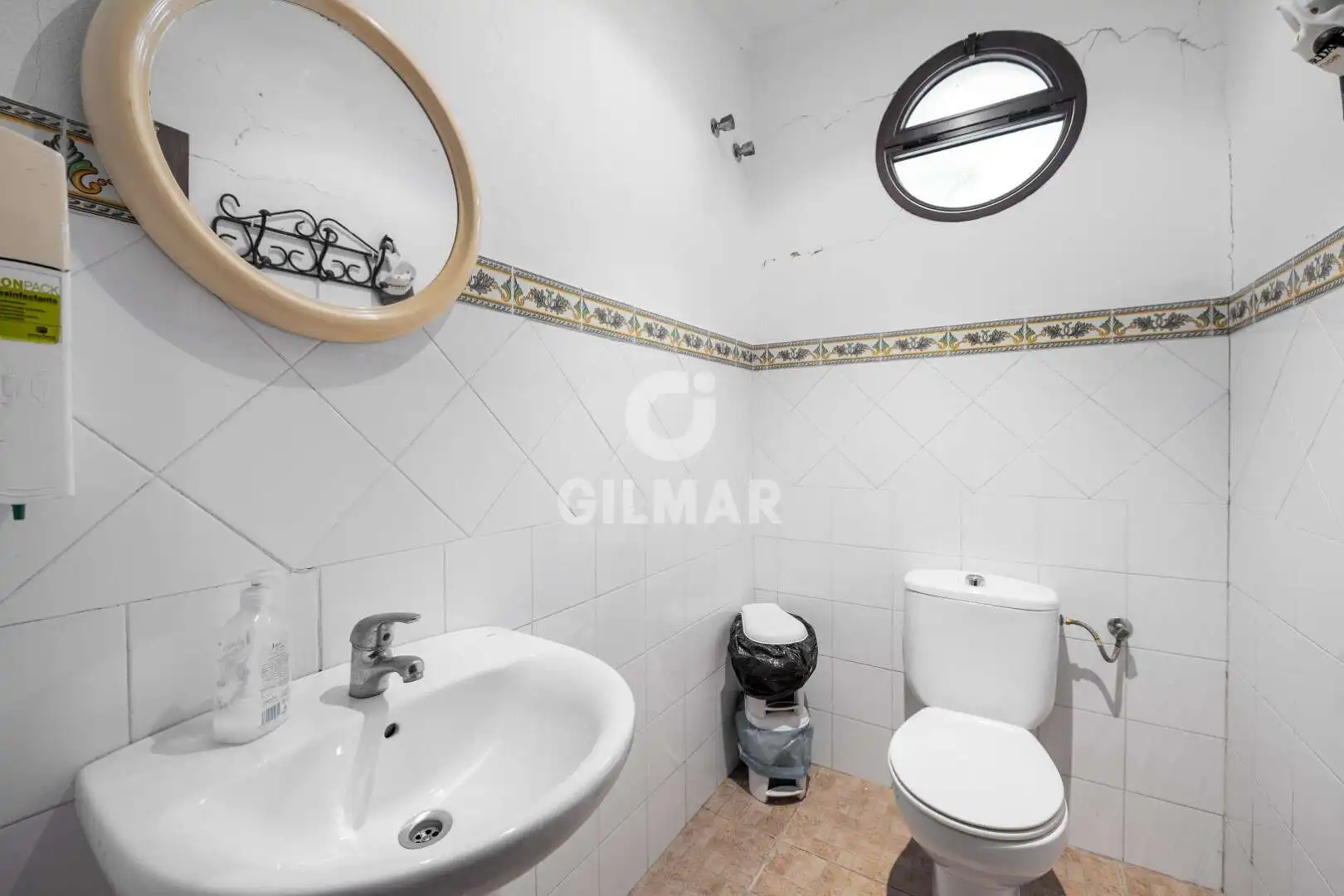 Bathroom of Houses for sale in Villamartín  with Heating, Private garden and Swimming Pool