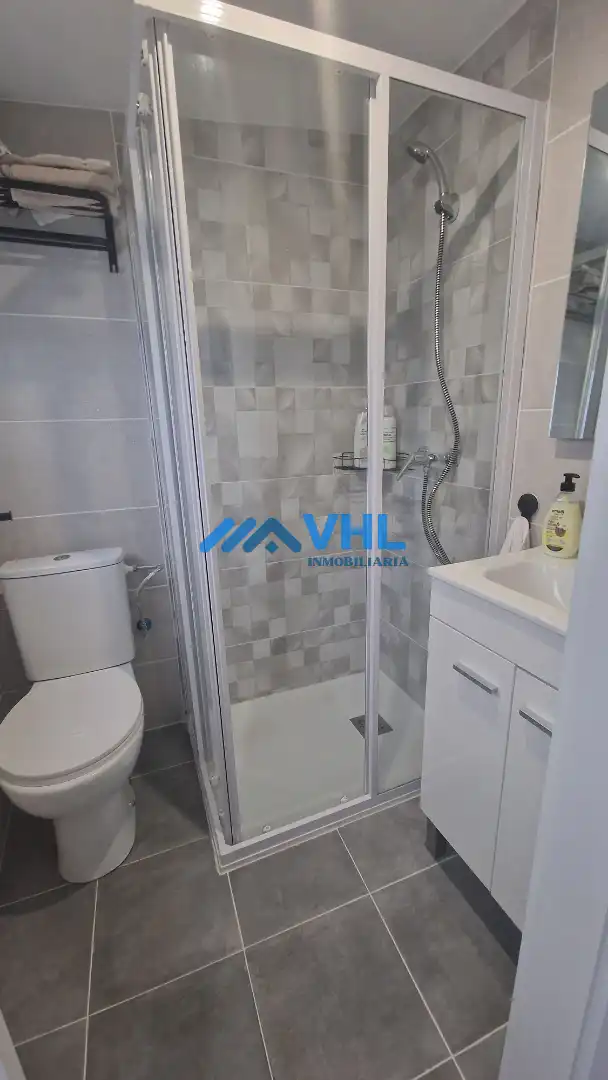 Badezimmer von Wohnungen zur Miete in Castro-Urdiales mit Möbliert
