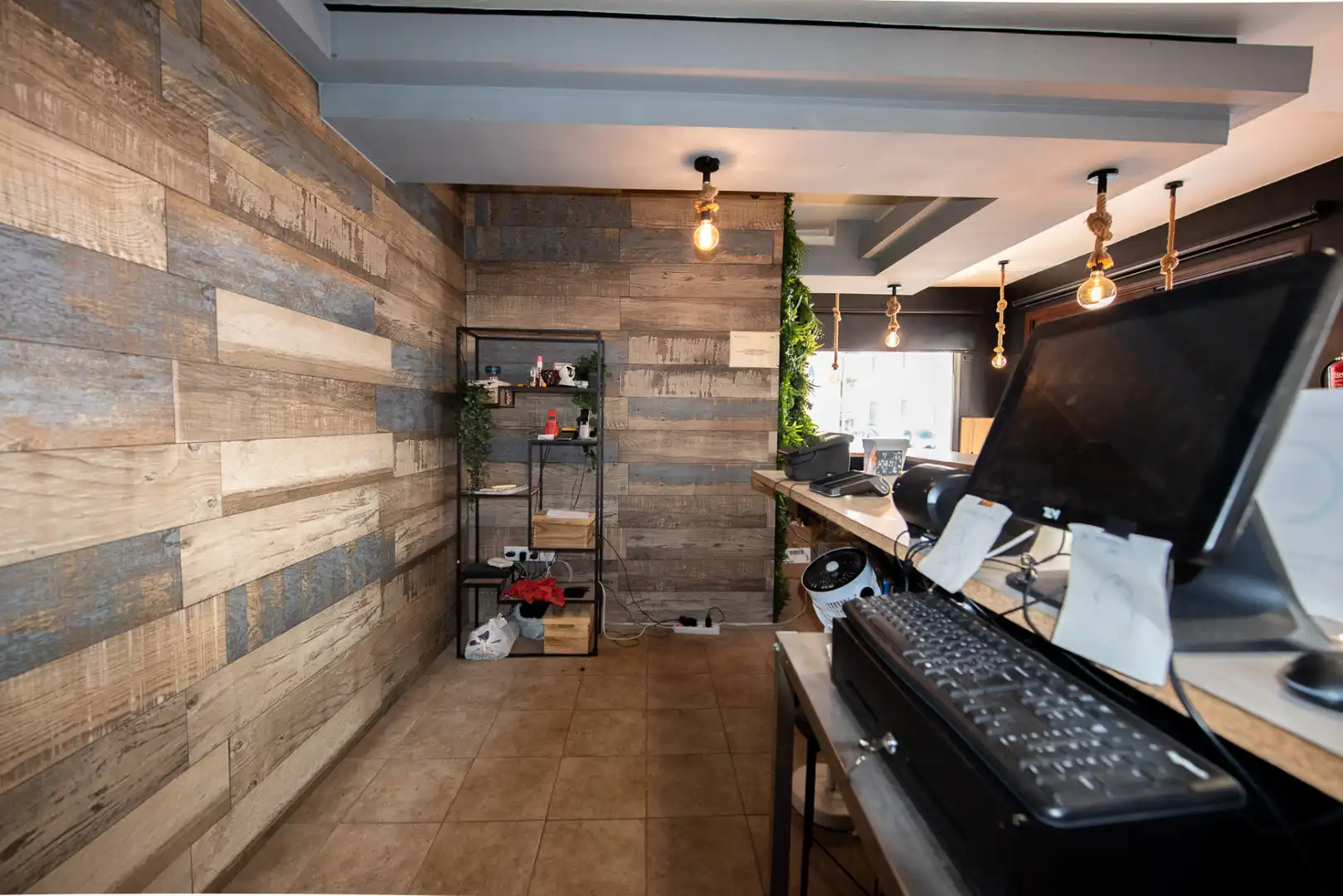 Locale commerciale in cessione a Carrer de Girona, imagen 10