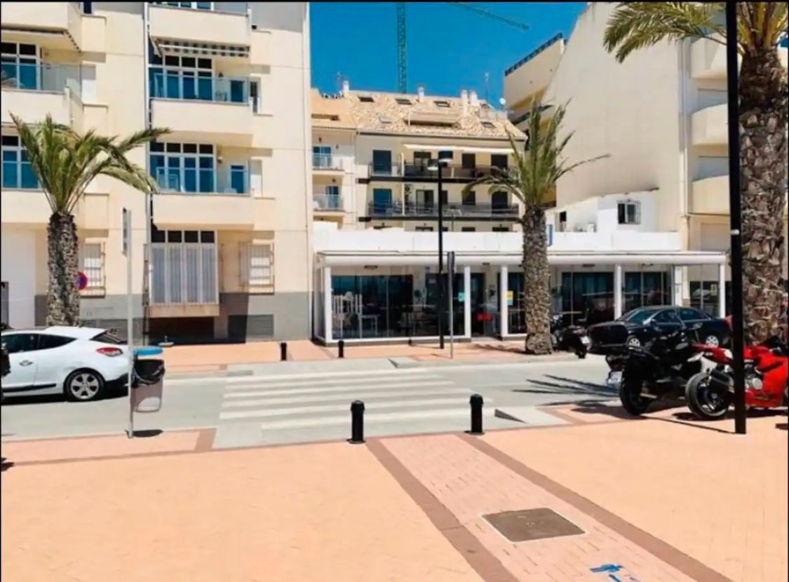 Apartamento en venta en Calle la Peña, 3B, Las Gaviotas  - Carvajal, Fuengirola