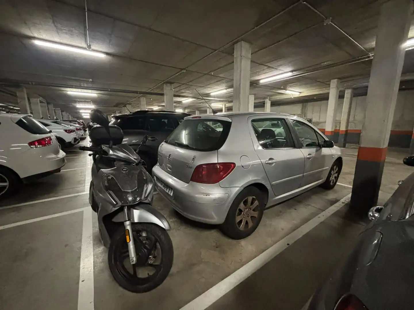 Parking de Ático en venta en Badalona con Aire acondicionado, Calefacción y Trastero