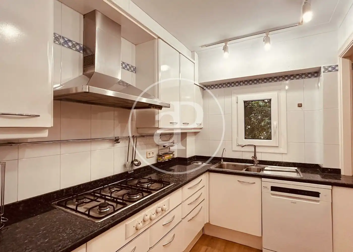 Flat for rent in Carrer Comte de Barcelona, Santa Catalina