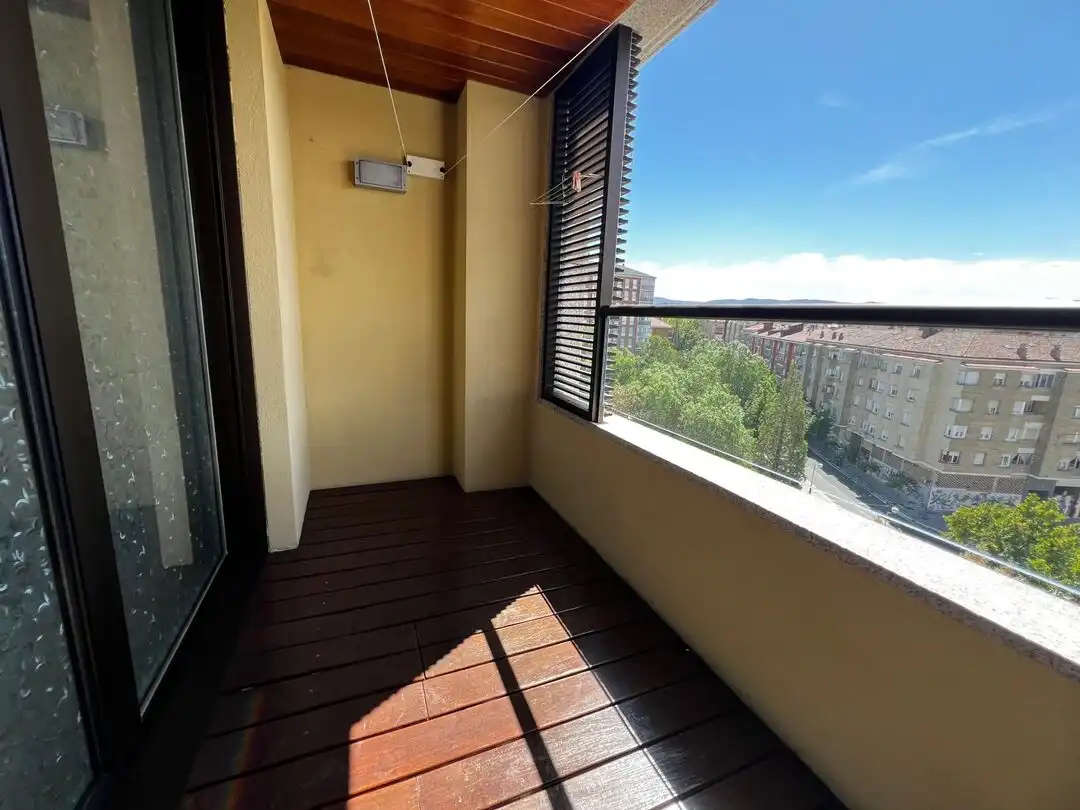 Terraza de Piso en venta en Vitoria - Gasteiz con Calefacción, Parquet y Terraza