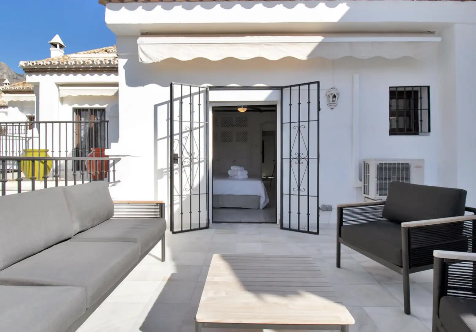 Terraza de Casa adosada en venta en Marbella con Aire acondicionado, Jardín privado y Terraza