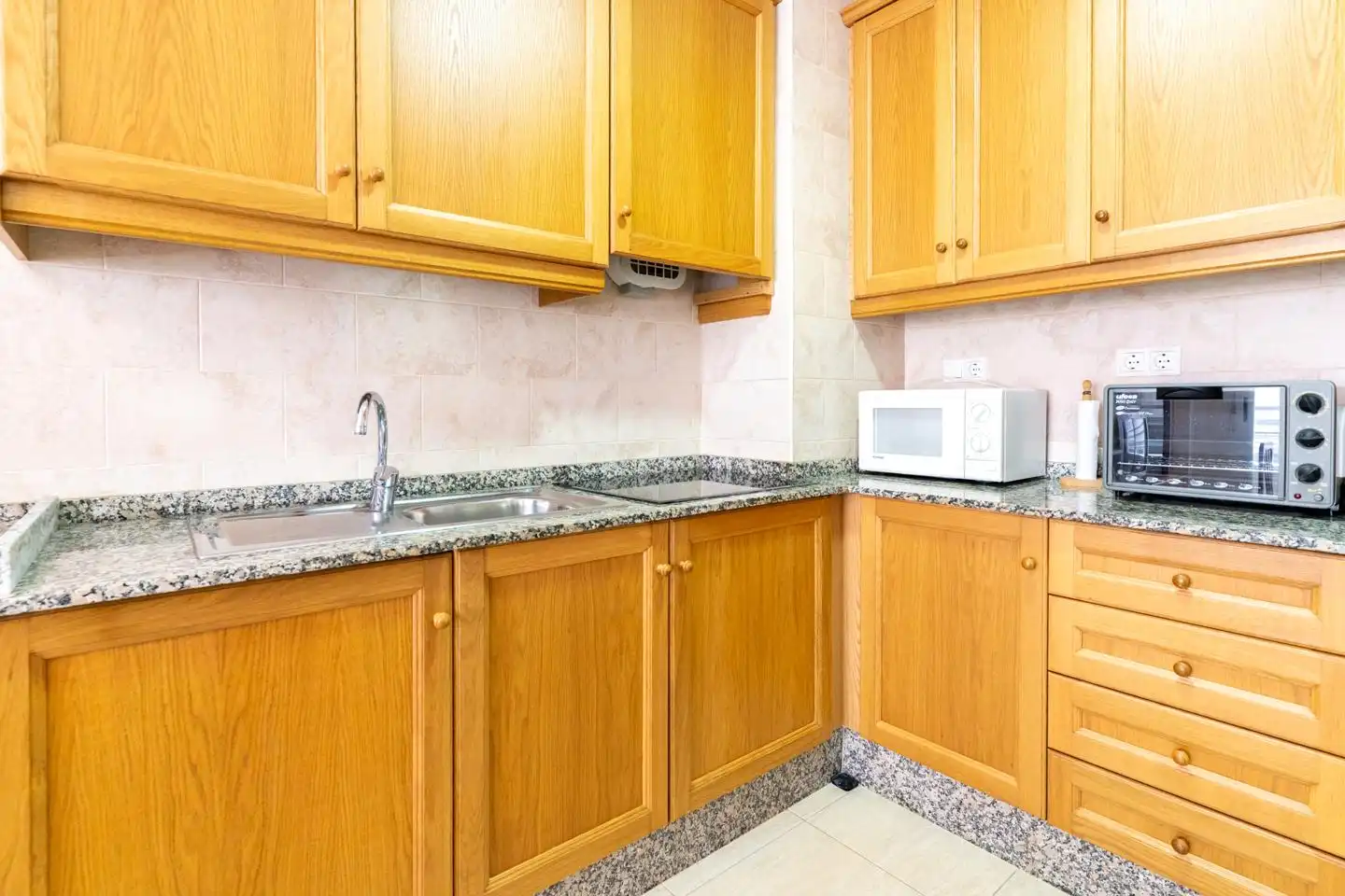 Cocina de Apartamento en venta en Santa Pola con Terraza, Trastero y Amueblado