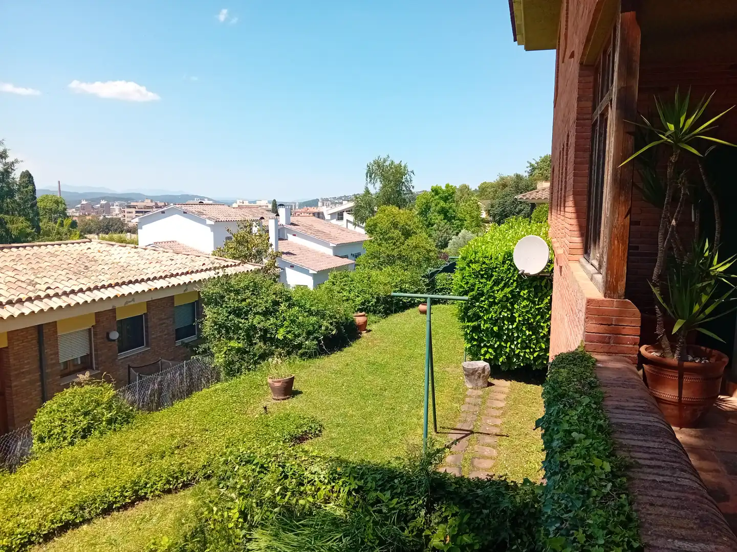 Jardín de Casa o chalet en venta en Girona con Aire acondicionado, Calefacción y Jardín privado