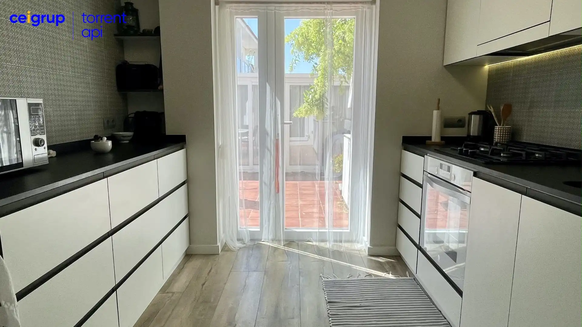 Cocina de Casa adosada en venta en L'Estartit con Terraza y Balcón