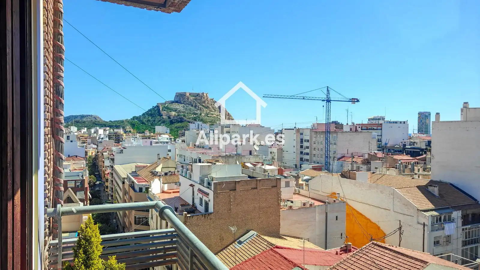Vista exterior de Piso en venta en Alicante / Alacant con Aire acondicionado, Terraza y Balcón