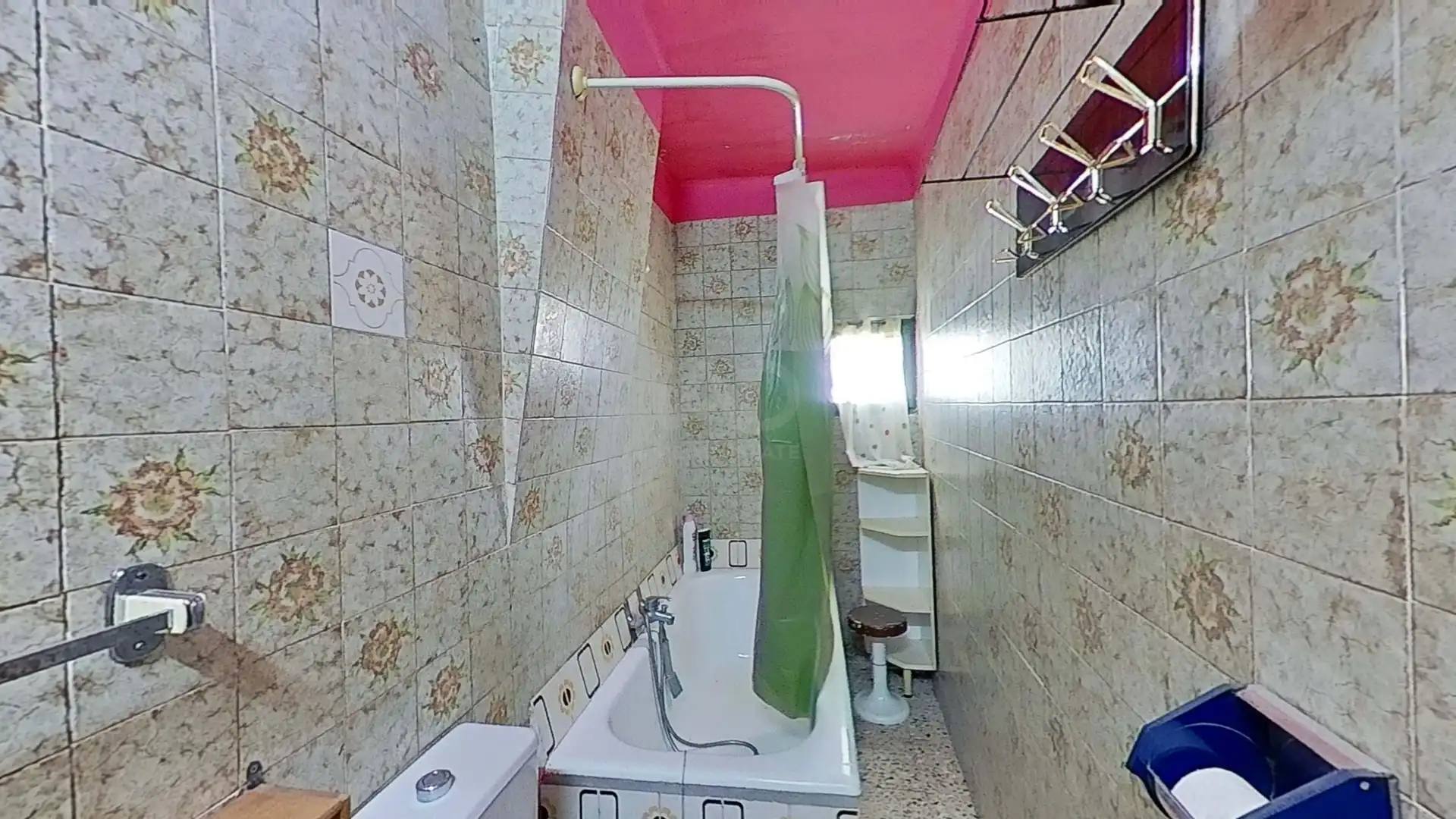 Bathroom of Houses for sale in Aguarón