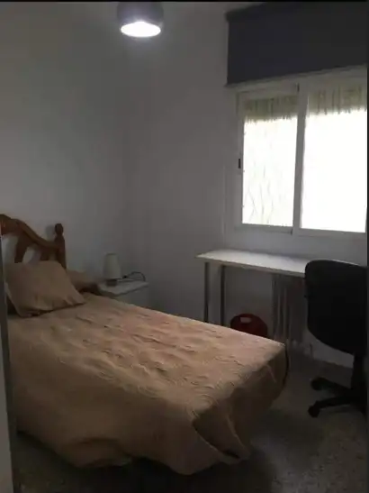 Flat for rent in Calle Pérez Galdós, Rosaleda - Juventud