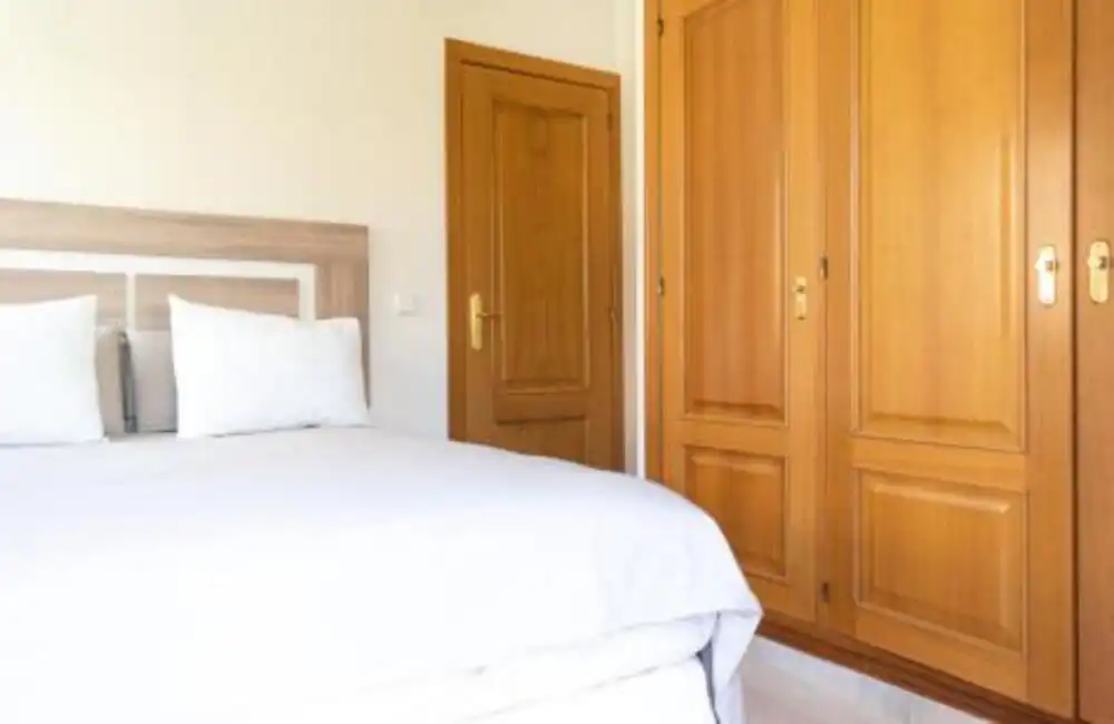 Dormitori de Dúplex de lloguer en Marbella amb Aire condicionat, Terrassa i Piscina