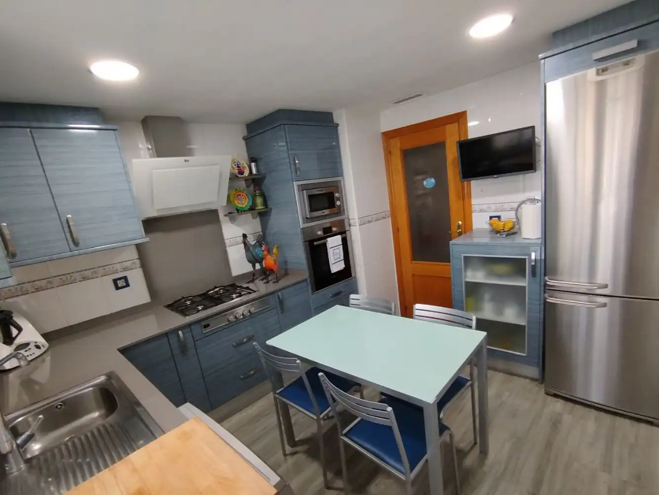 Piso con piscina en venta en avda Cardenal Fco Alvarez 4