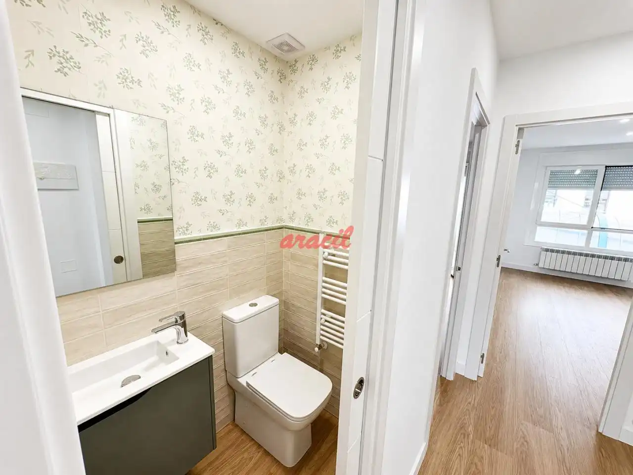 Badezimmer von Wohnung zum Verkauf in Ourense Capital  mit Heizung, Abstellraum und Balkon