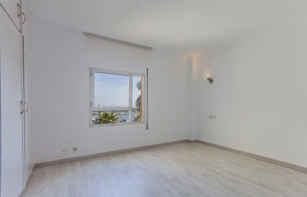Bedroom of Apartments for sale in  Palma de Mallorca  with Air Conditioner, Heating and Parquet flooring