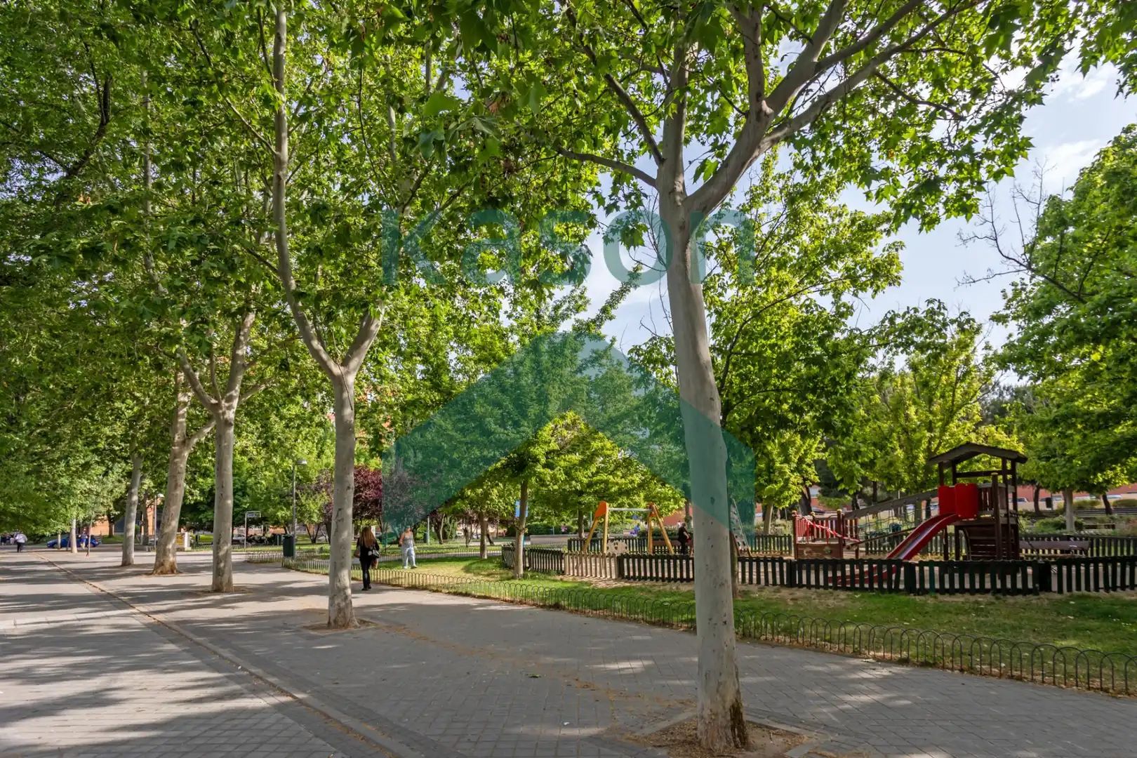 Vista exterior de Pis en venda en Madrid amb Calefacció