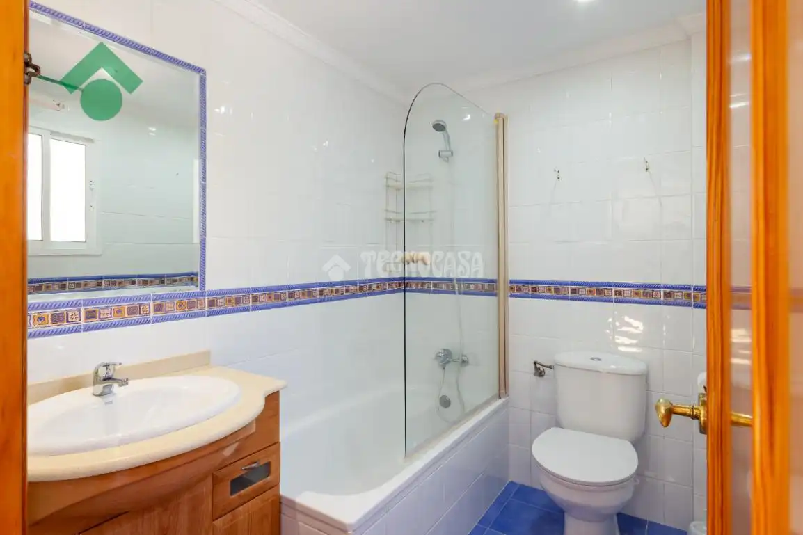 Baño de Piso en venta en Rincón de la Victoria con Terraza