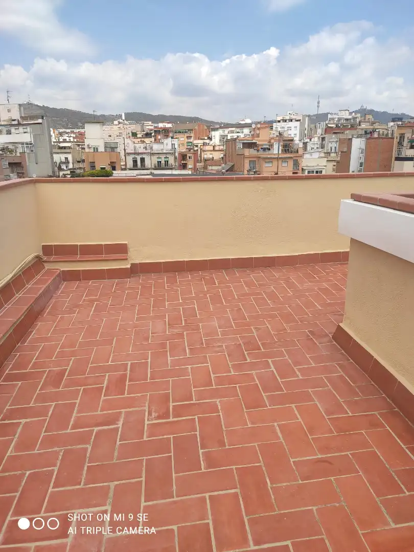 Flat for rent in Carrer de Bonsoms, Sants-Badal
