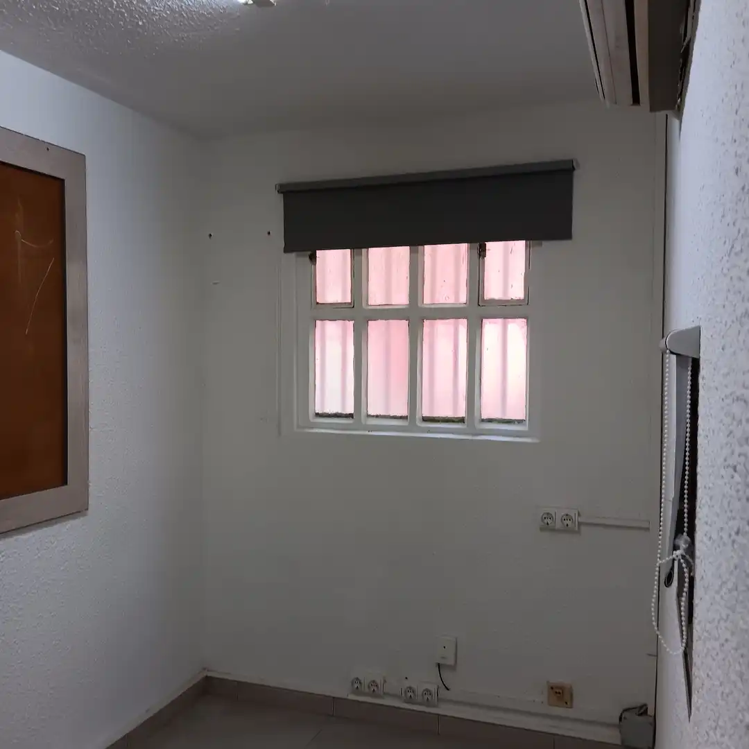 Habitación de Local de alquiler en Zaragoza