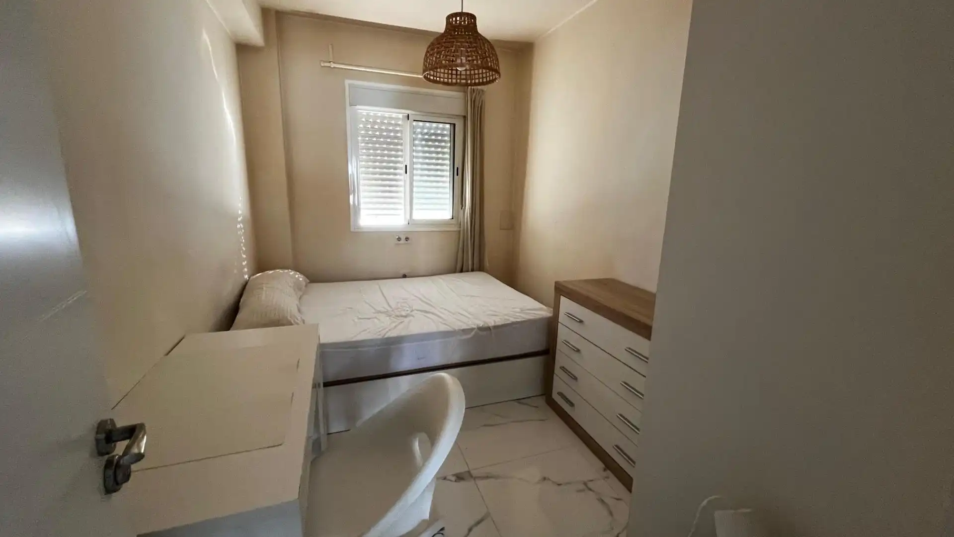 Habitació a Calle SEGRE, El Plantinar – Avda. La Paz - El Juncal