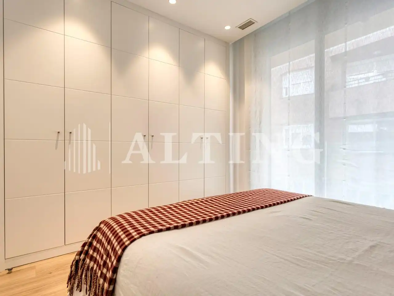 Bedroom of Flat for sale in Barcelona  with Heating, Parquet flooring and Terrace