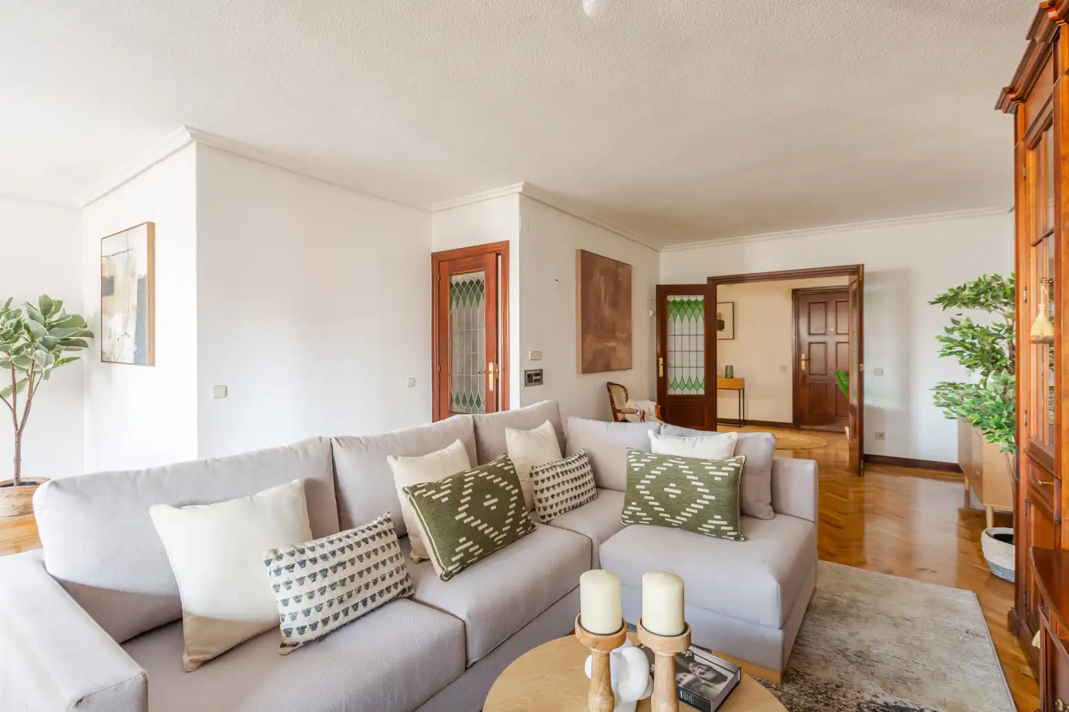 Sala de estar de Piso en venta en  Pamplona / Iruña con Calefacción, Parquet y Trastero
