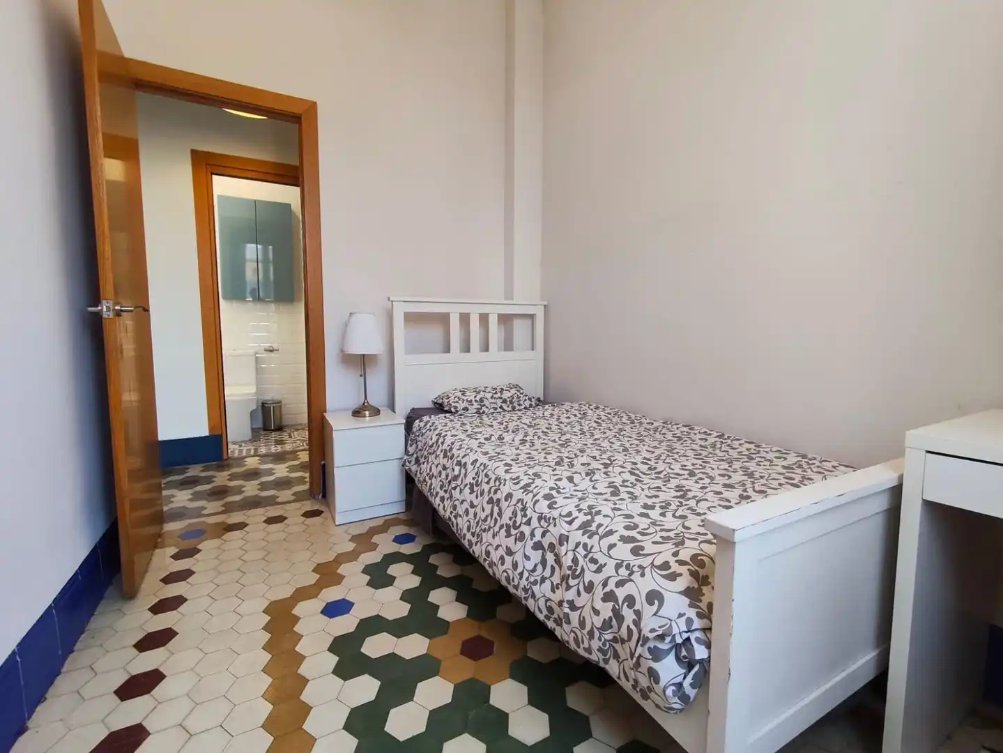 Schlafzimmer von Wohnung zur Miete in Valencia mit Klimaanlage, Möbliert und Balkon