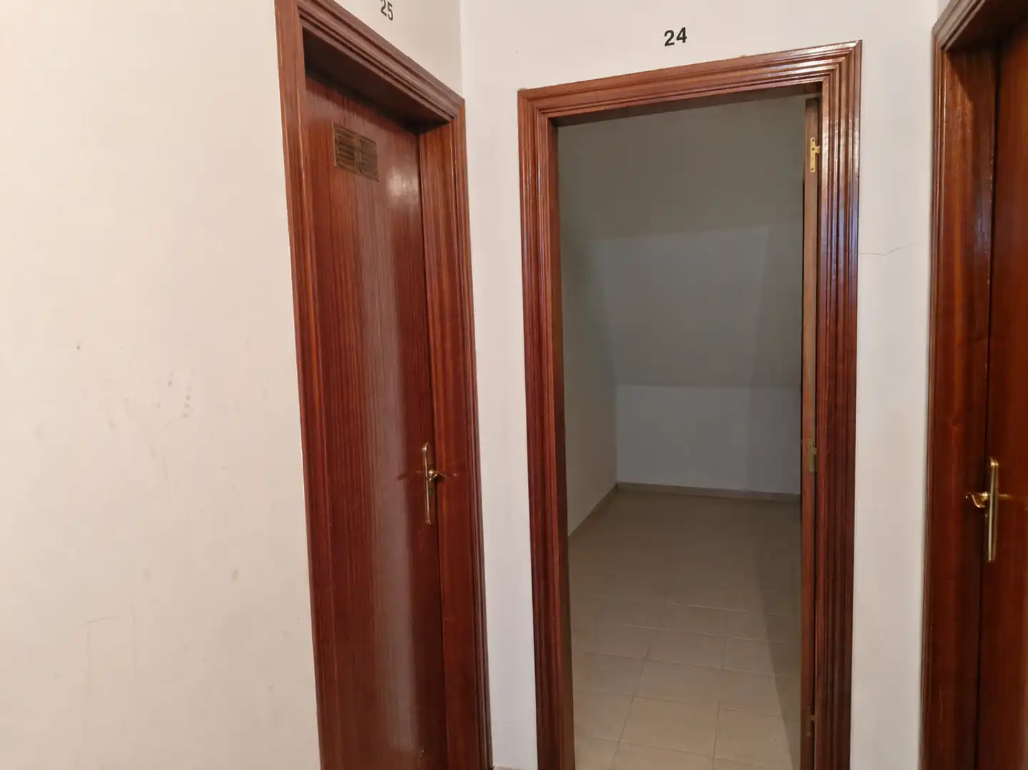 Piso en venta en Los Corrales de Buelna  con Calefacción, Jardín privado y Parquet