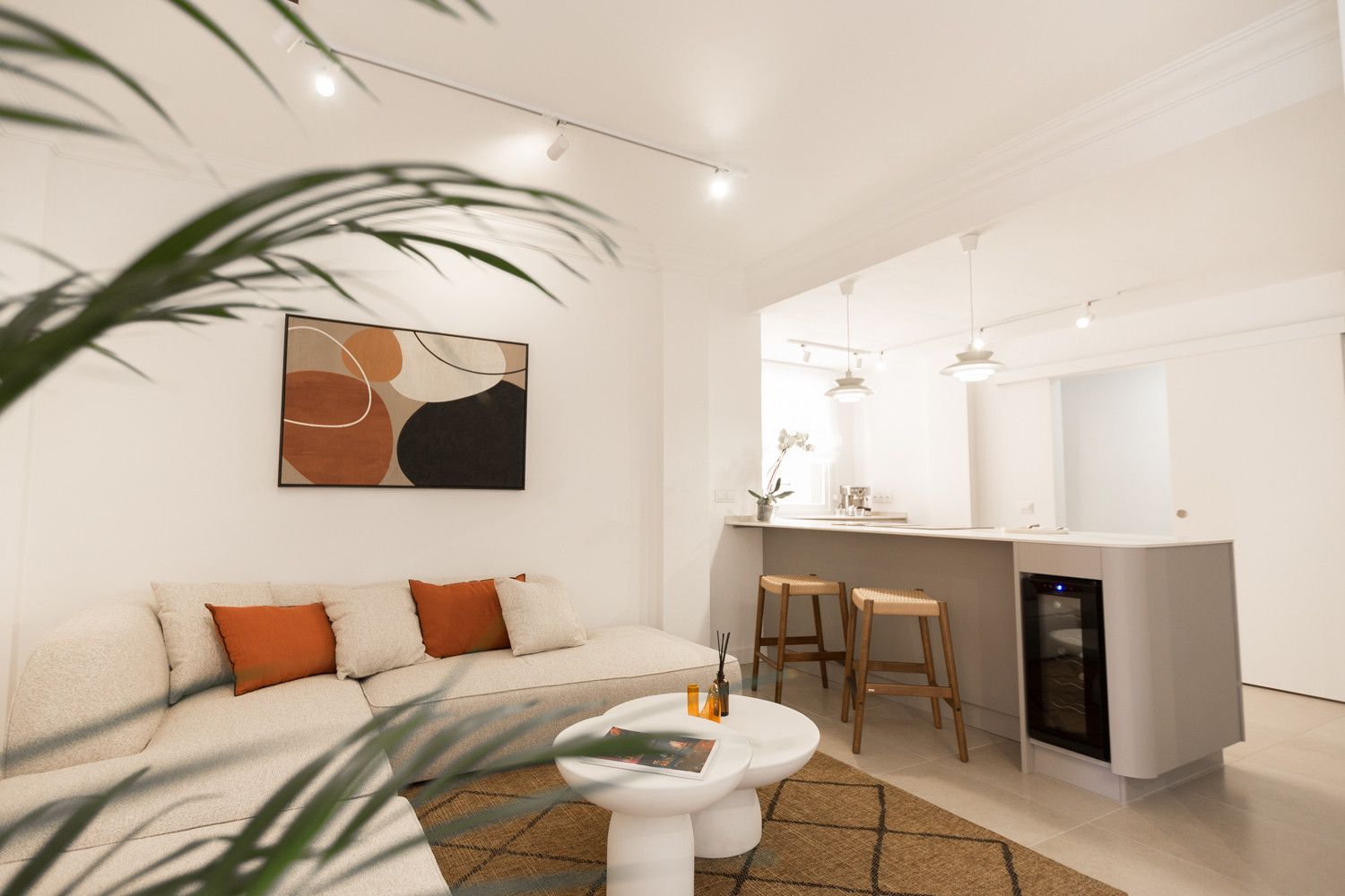 Living room of Apartment for sale in Estepona  with Air Conditioner, Terrace and Swimming Pool