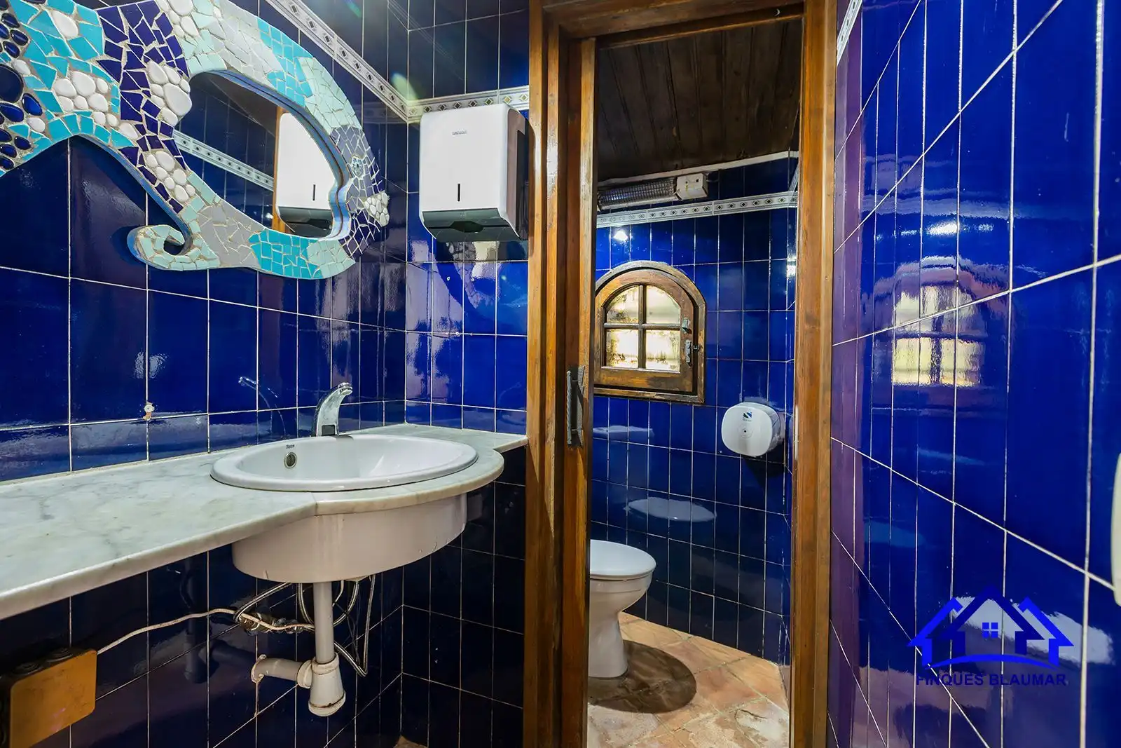 Badezimmer von Geschaftsraum zur Miete in Sant Iscle de Vallalta mit Klimaanlage und Terrasse